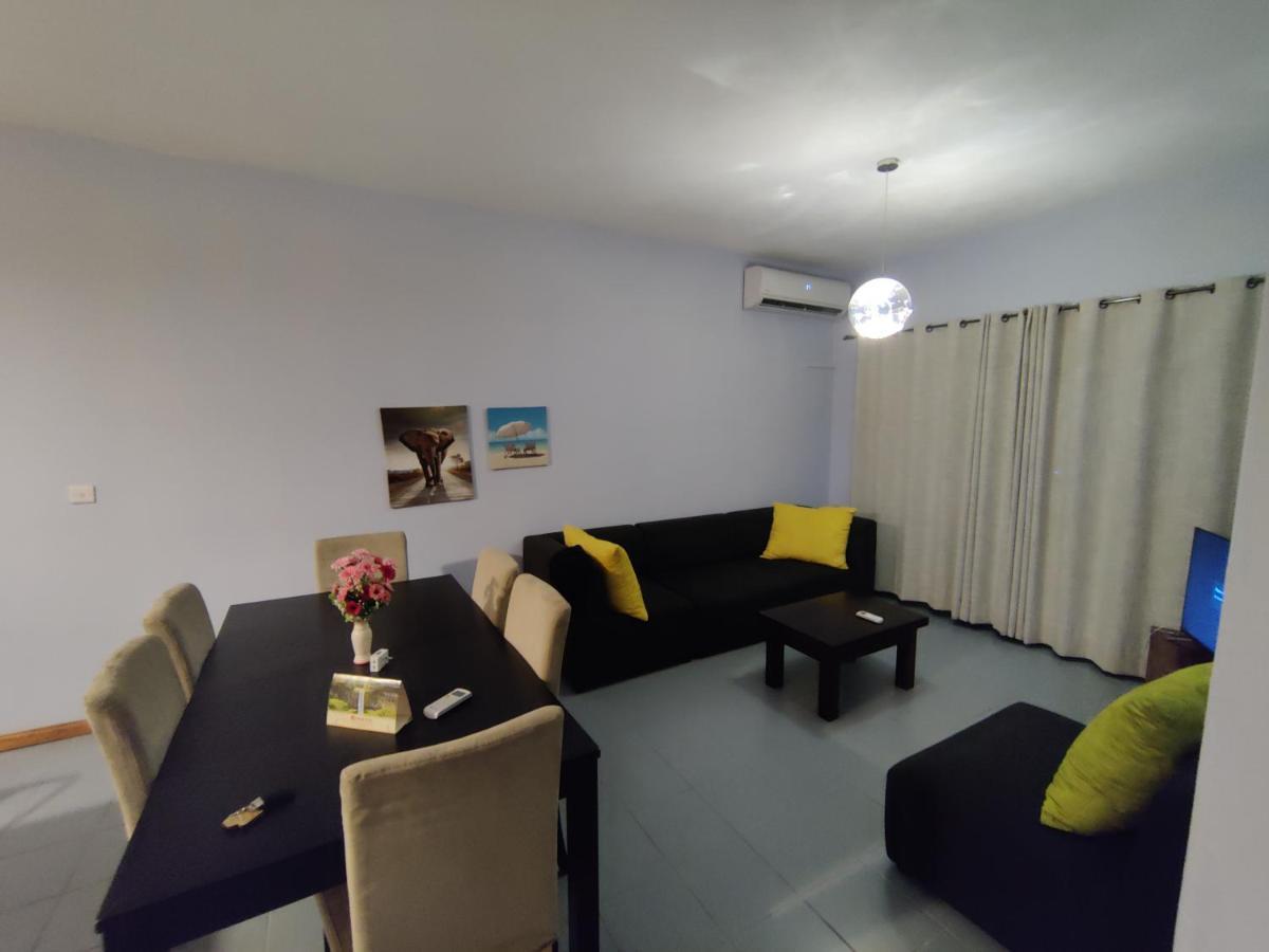 Ashiana Oceanside Apartment Flic-en-Flacq Exteriör bild